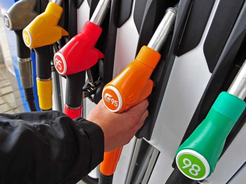 В Волгограде снова выросли цены на востребованные марки бензина